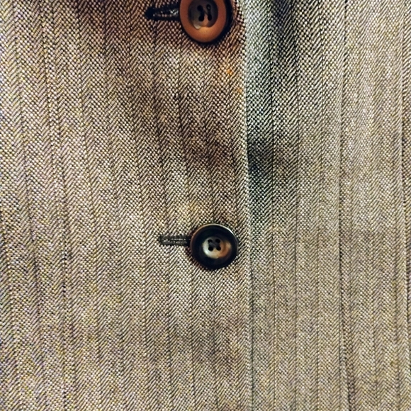 Cute lined skirt suit w silk paisley underskirt - Picture 5 of 6